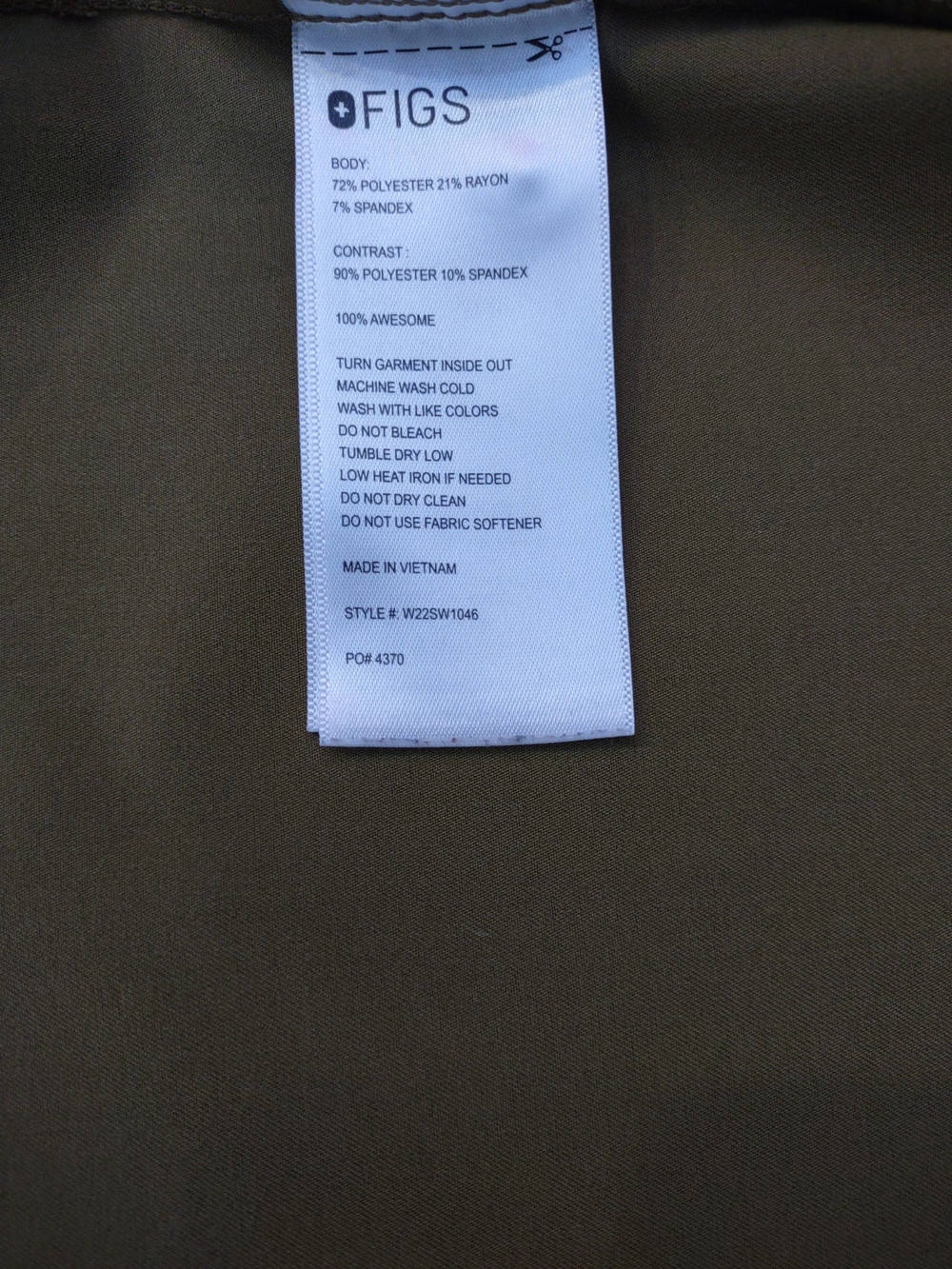 Figs Martini Olive Saiya Classic Cargo Top - Picture 5 of 5